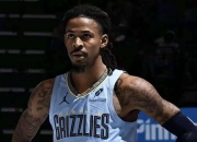 爱游戏体育-灰熊险胜中国男篮，布克绝境逆转