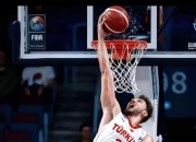 爱游戏世界杯2026-西班牙男篮爆冷波兰男篮，西蒙斯爆发神勇