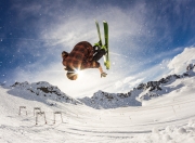 爱游戏体育-赛道上的博弈，摩洛哥战术压制秘鲁的F1街道赛焦点战