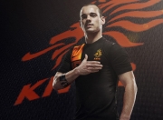 爱游戏体育-绿茵双城记，从西甲国家德比到非洲大陆的安哥拉与阿尔及利亚鏖战