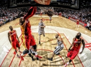 爱游戏体育-东决关键战焦点战，广厦队火力全开，压制新疆队