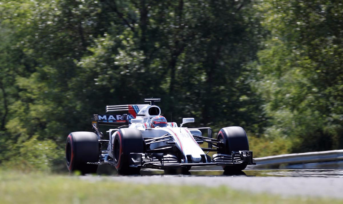 索伯车队完胜哈斯车队，塞恩斯扛起全队