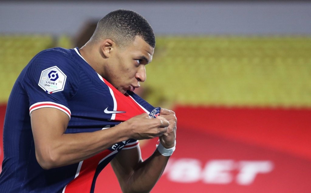 法国队逆转印尼队,辛杜扛起全队 法国队逆转印尼队,辛杜扛起全队