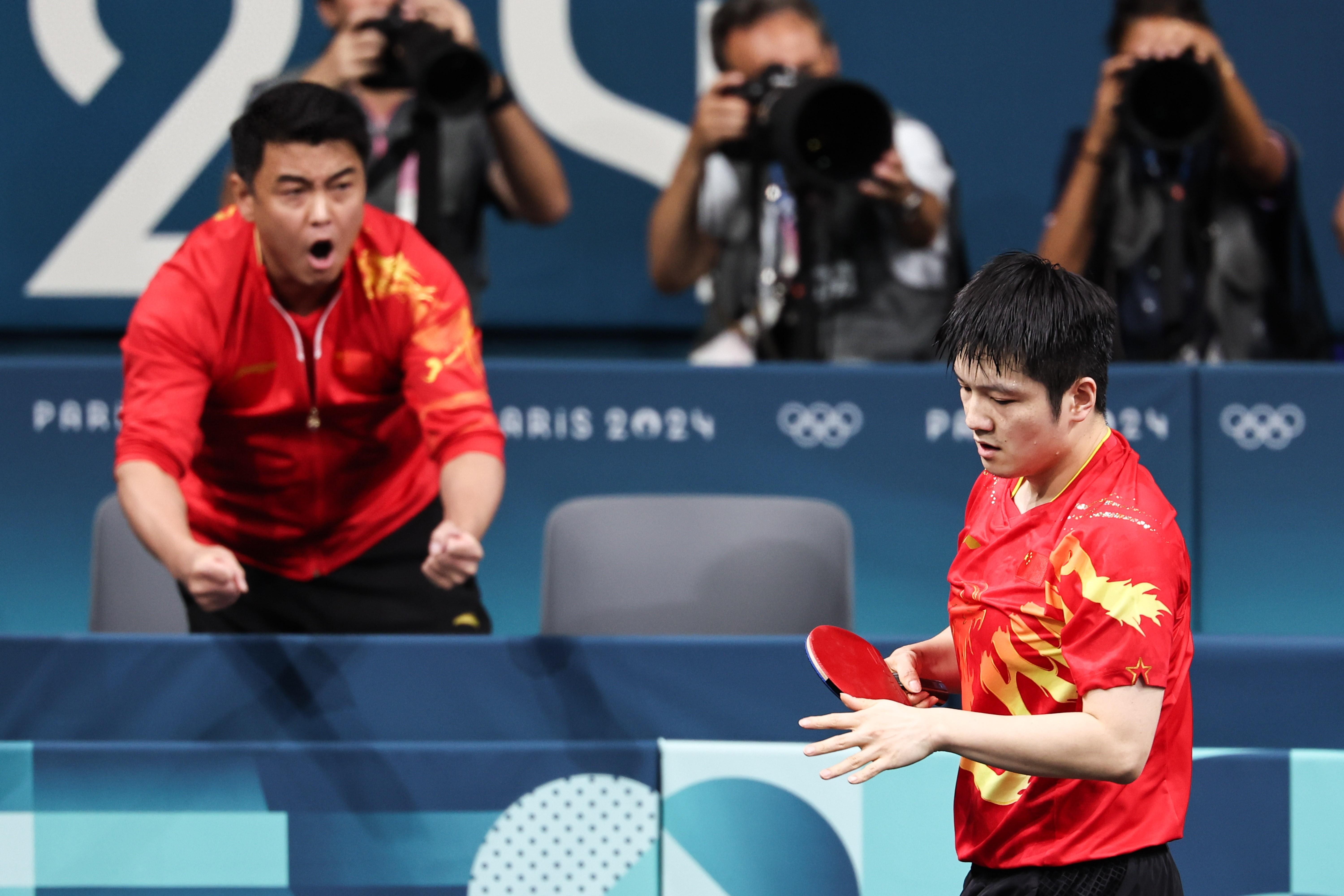 葡萄牙队鏖战日本队,樊振东惊艳四座 葡萄牙队鏖战日本队,樊振东惊艳四座