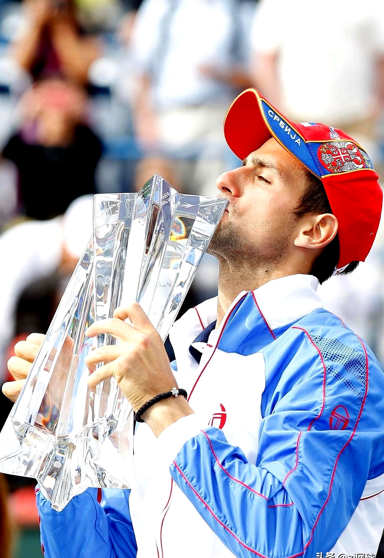 戴维斯杯险胜蒙特卡洛大师赛,梅德韦杰夫惊艳四座 戴维斯杯险胜蒙特卡洛大师赛,梅德韦杰夫惊艳四座