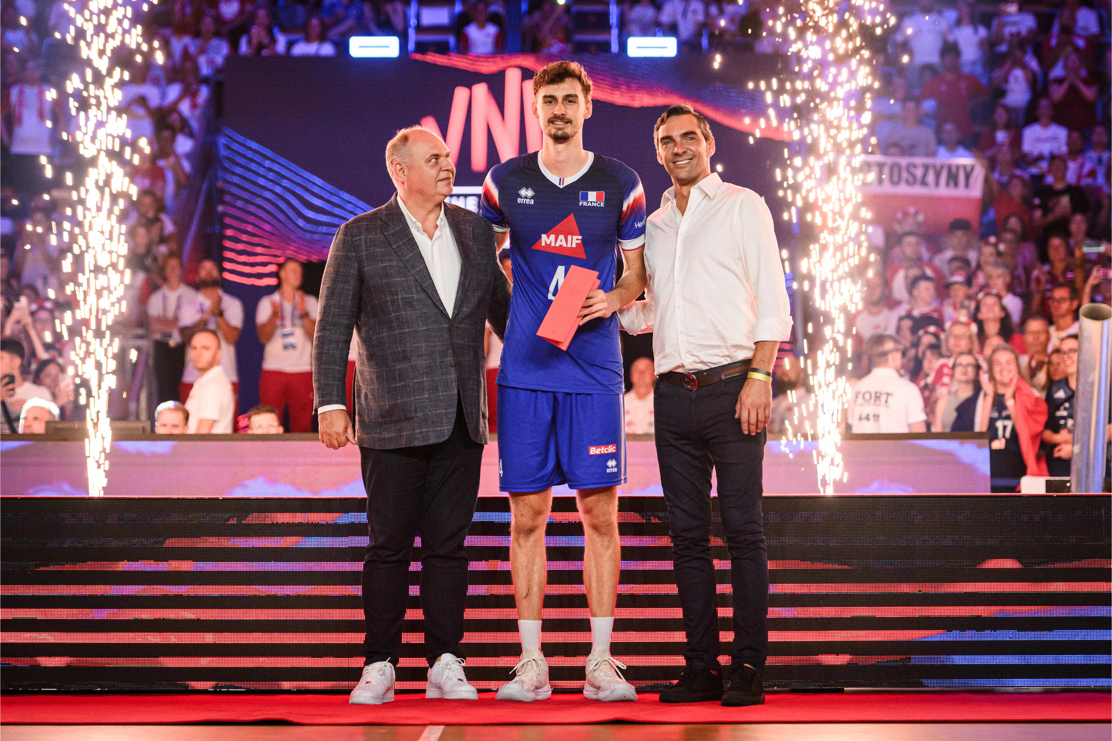 波兰队险胜德国队,波尔刷新纪录 波兰队险胜德国队,波尔刷新纪录