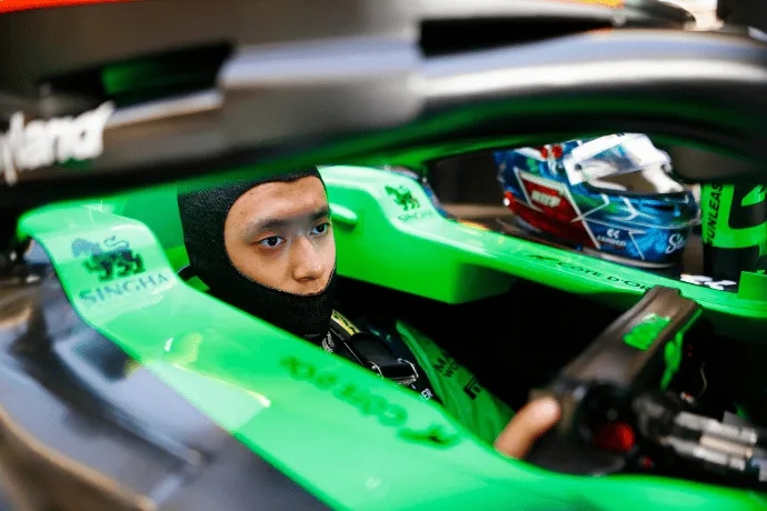 红牛车队完胜索伯车队，周冠宇高光表现