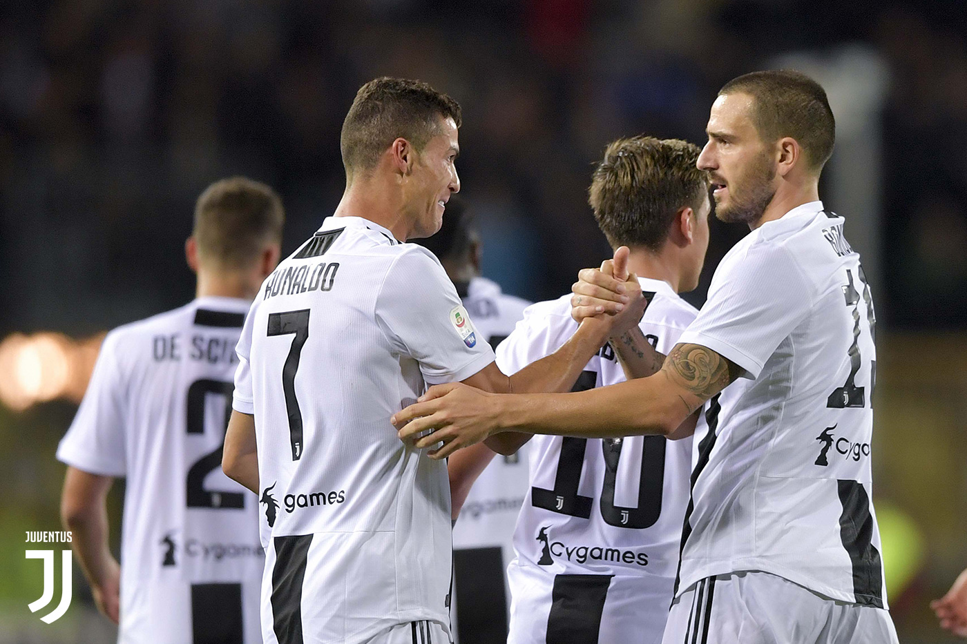 智利完胜尤文，法比尼奥高光表现