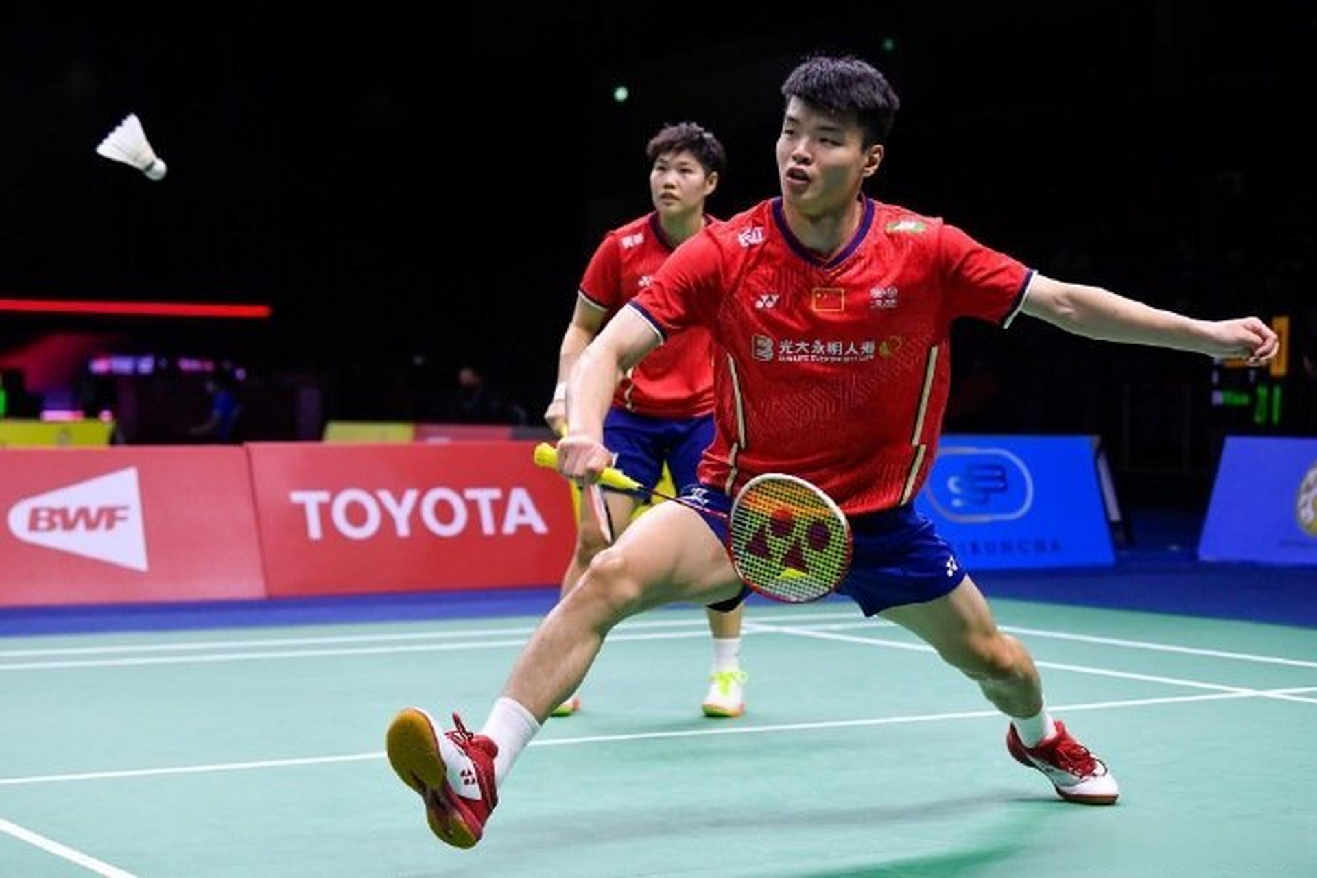 印尼队逆转日本队，黄鸭组合带队取胜