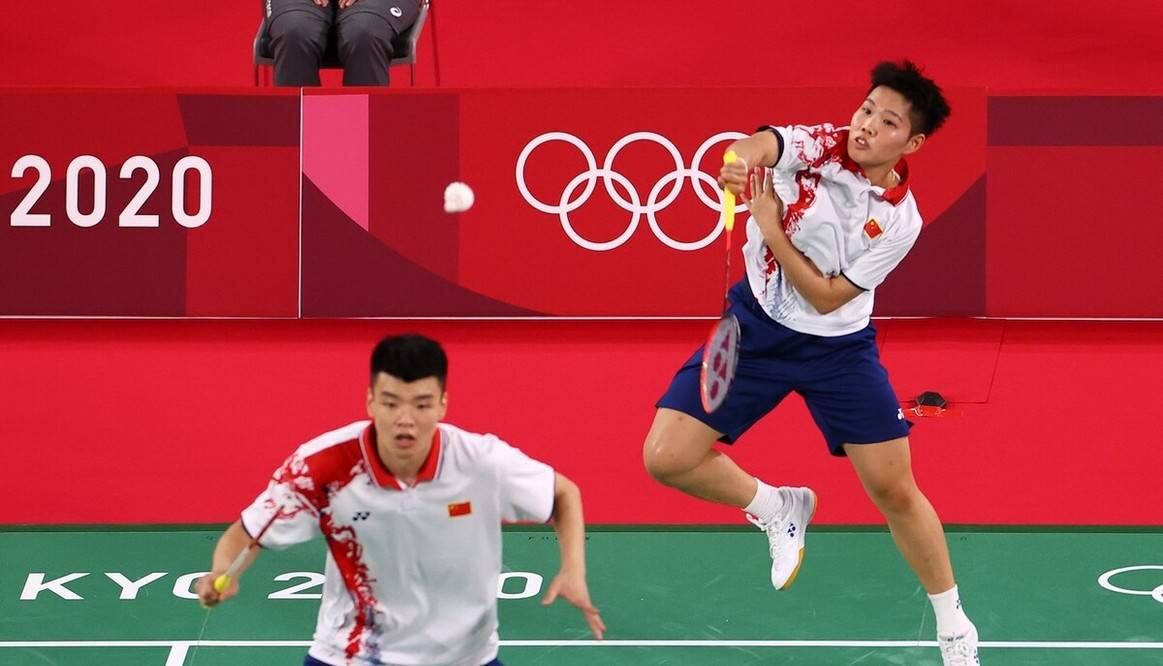 韩国队碾压泰国队，黄鸭组合统治全场