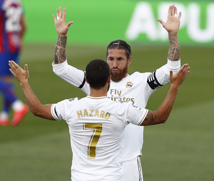 波兰轻取韩国，本泽马统治全场