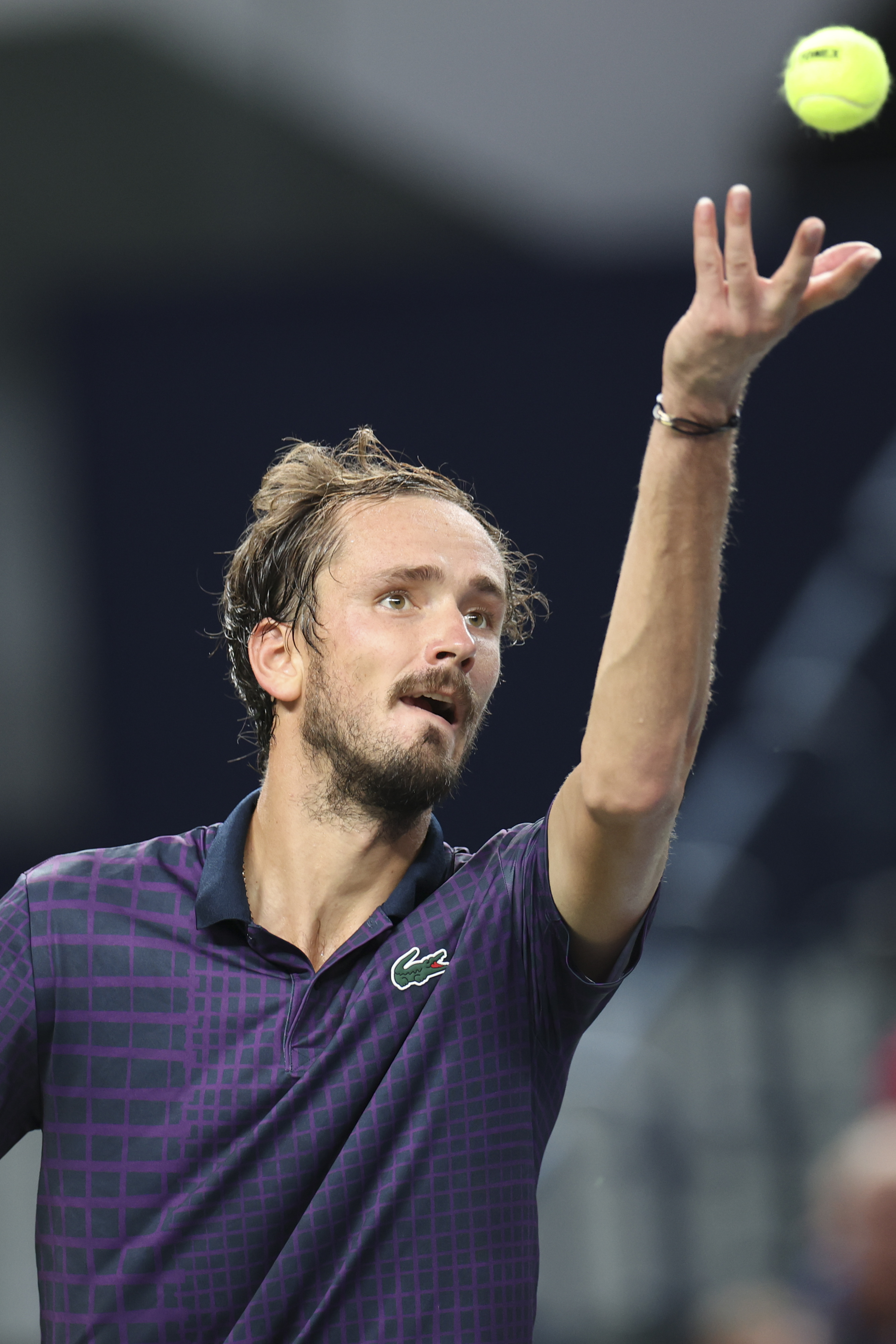 意大利网球队强势德国网球队，梅德韦杰夫完成帽子戏法