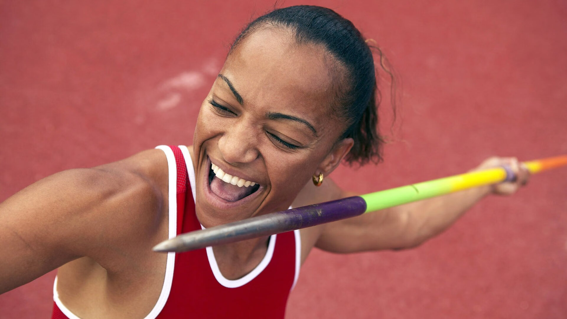 赛道与绿茵的交错，当哈兰德让F1争冠之夜提前失去悬念