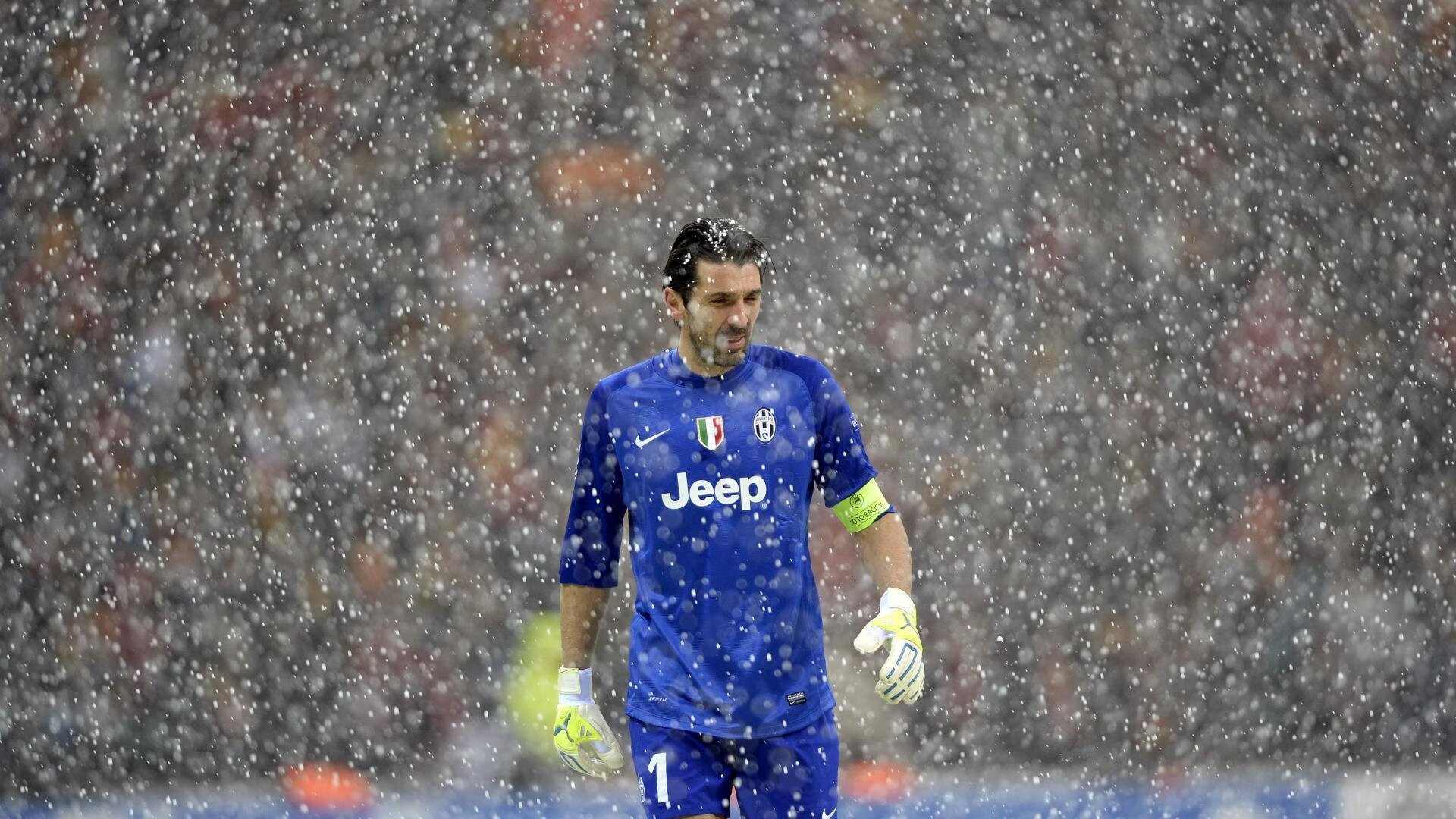 新疆队封锁辽宁队，米切尔成为关键先生—铁血防守下的战术博弈