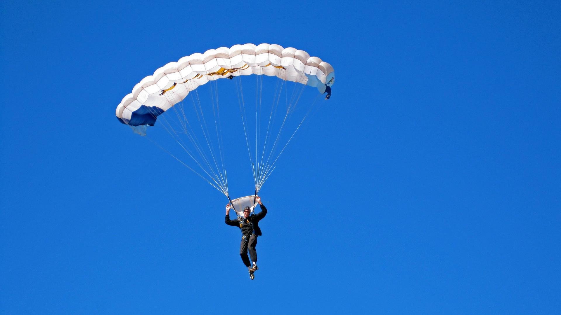 突尼斯血拼土耳其，马丁内利成为关键先生